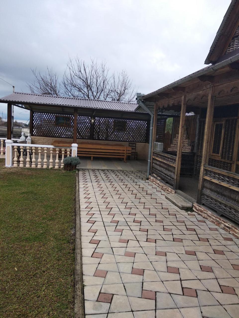 Guest House Liel Sukhumi Exterior photo